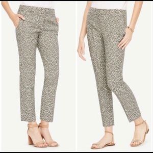 ANN TAYLOR Devine Fit Ankle Pants size 2